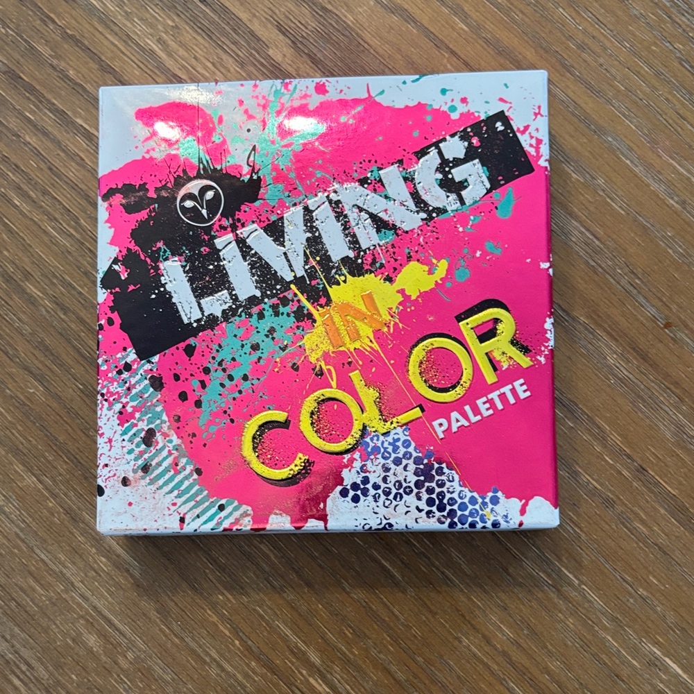 Living in Color Eyeshadow Palette - Vibrant Shades